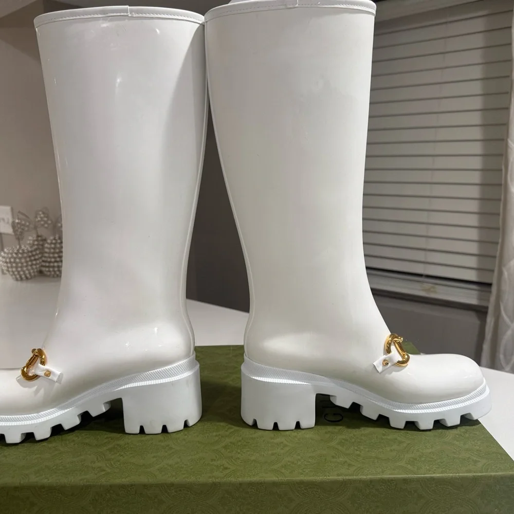 Gucci Women's Glossy White Boots with Gold Hardware - Picture 2 of 5